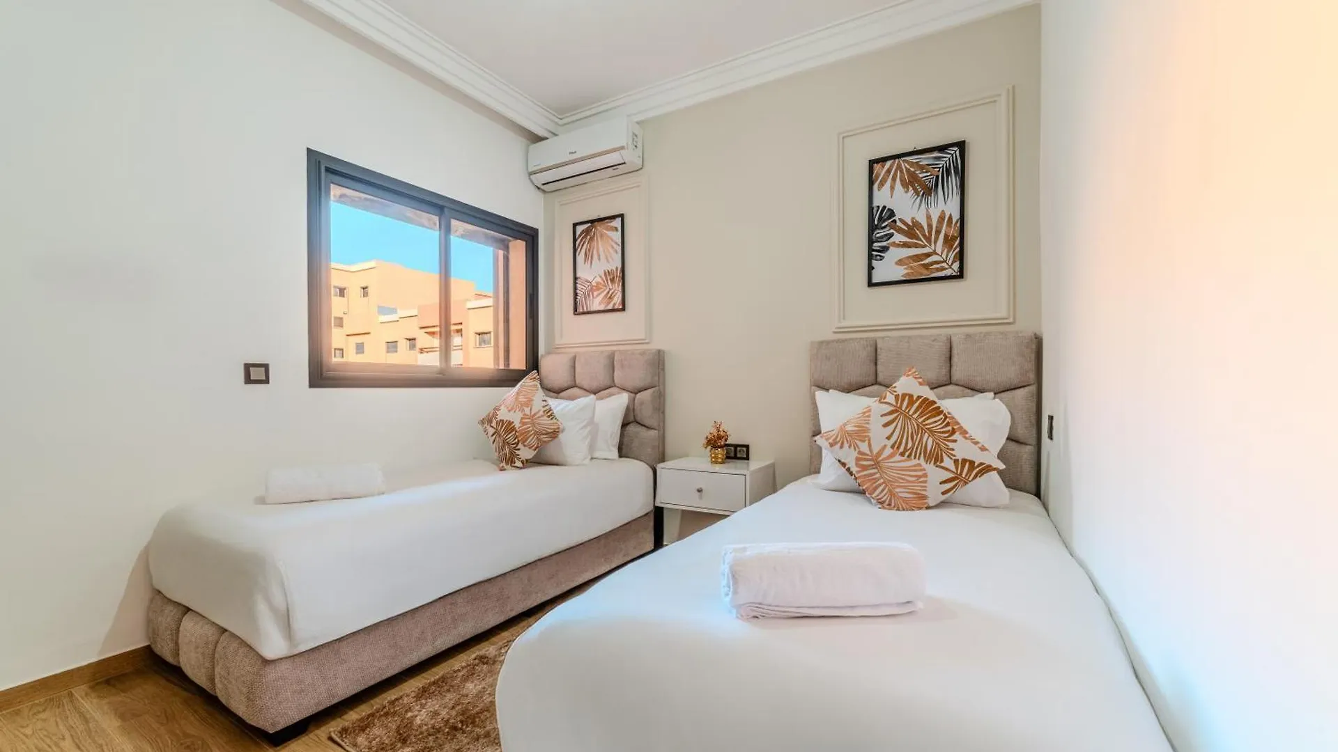 New Pool View Apartment Near M Avenue With Pool Parking And Fiber Wifi Marrakesh 0*,  Marocko